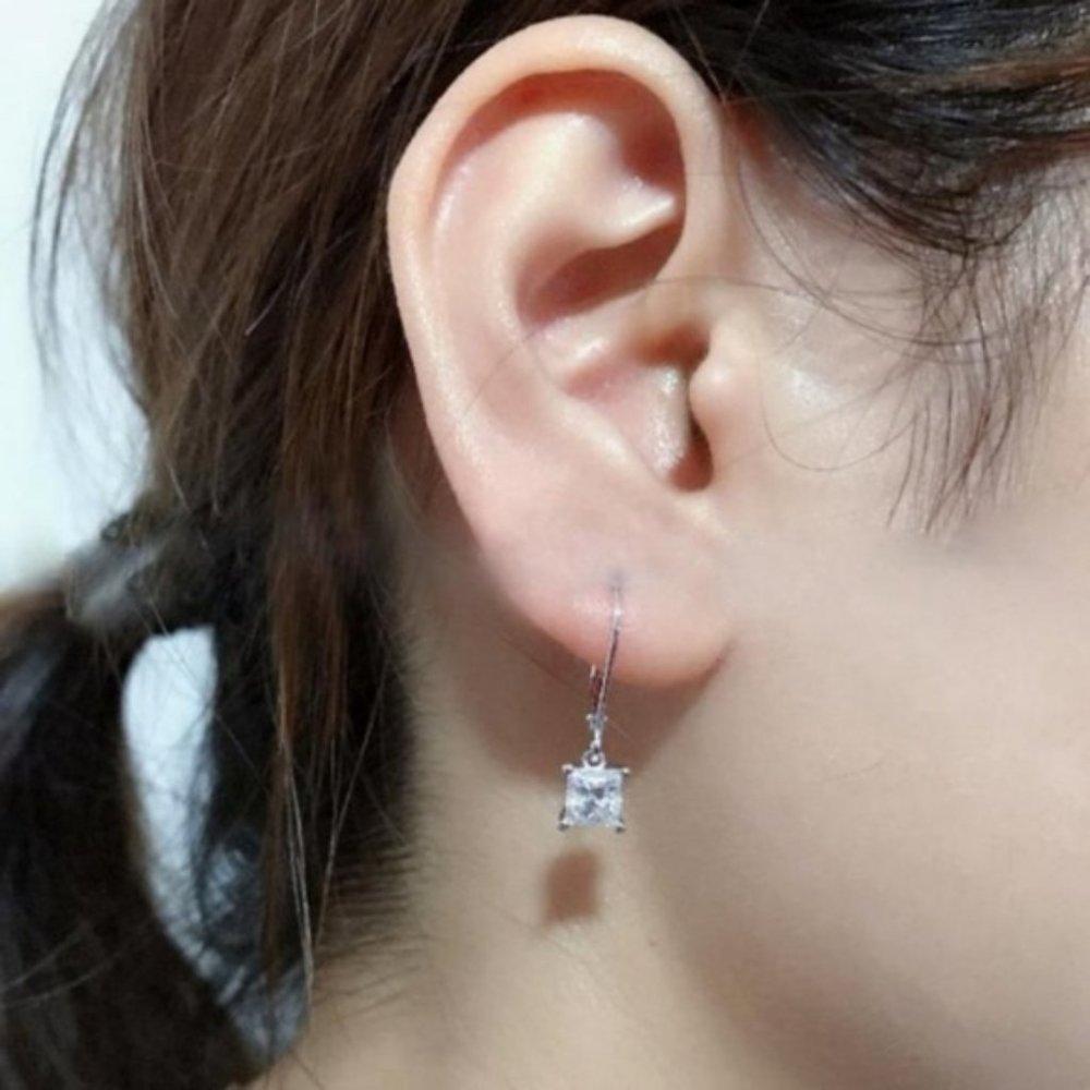 New 2ct Princess Cut Solitaire Diamond Earrings - Picture 4 of 6